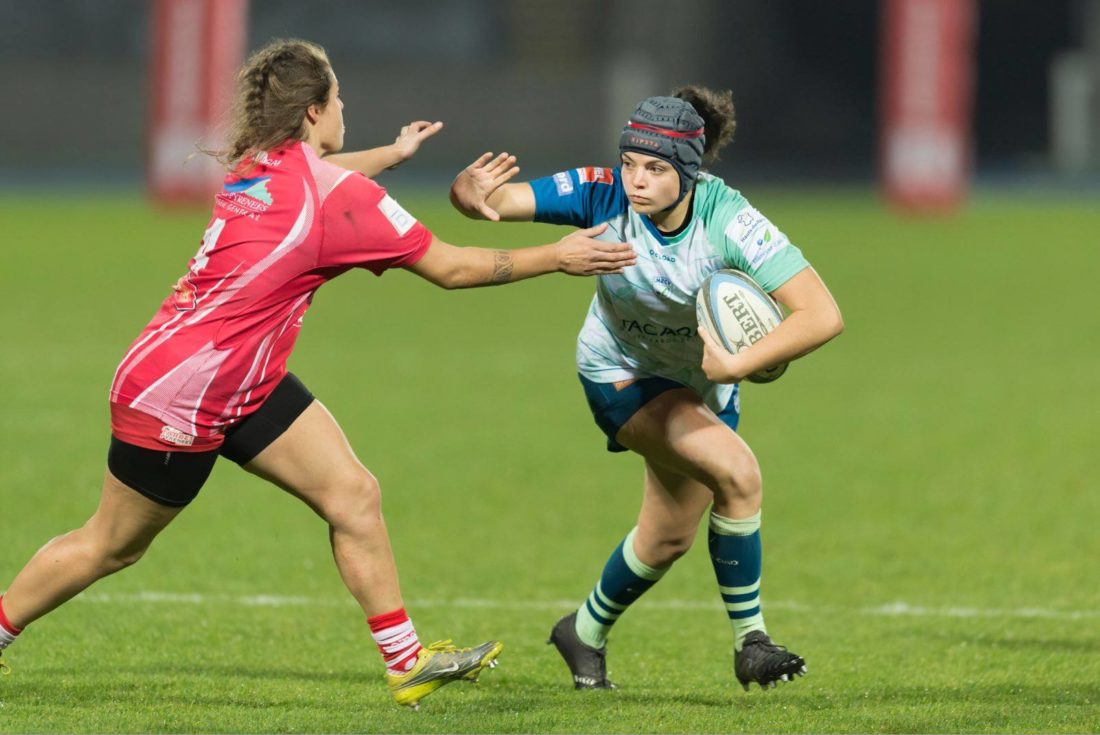Casting figurantes pratiquant le rugby pour un film publicitaire