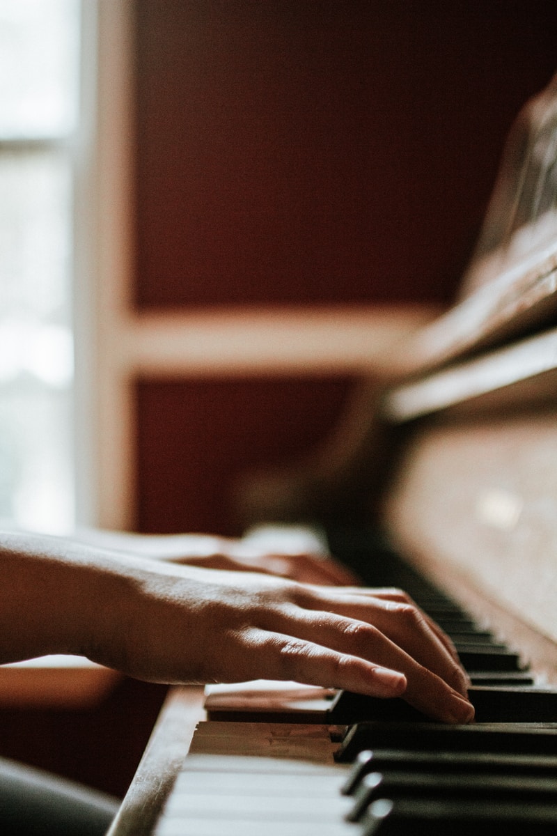 Casting doublure pianiste de Leïla Bekhti pour le film « La nouvelle femme » de Léa Todorov