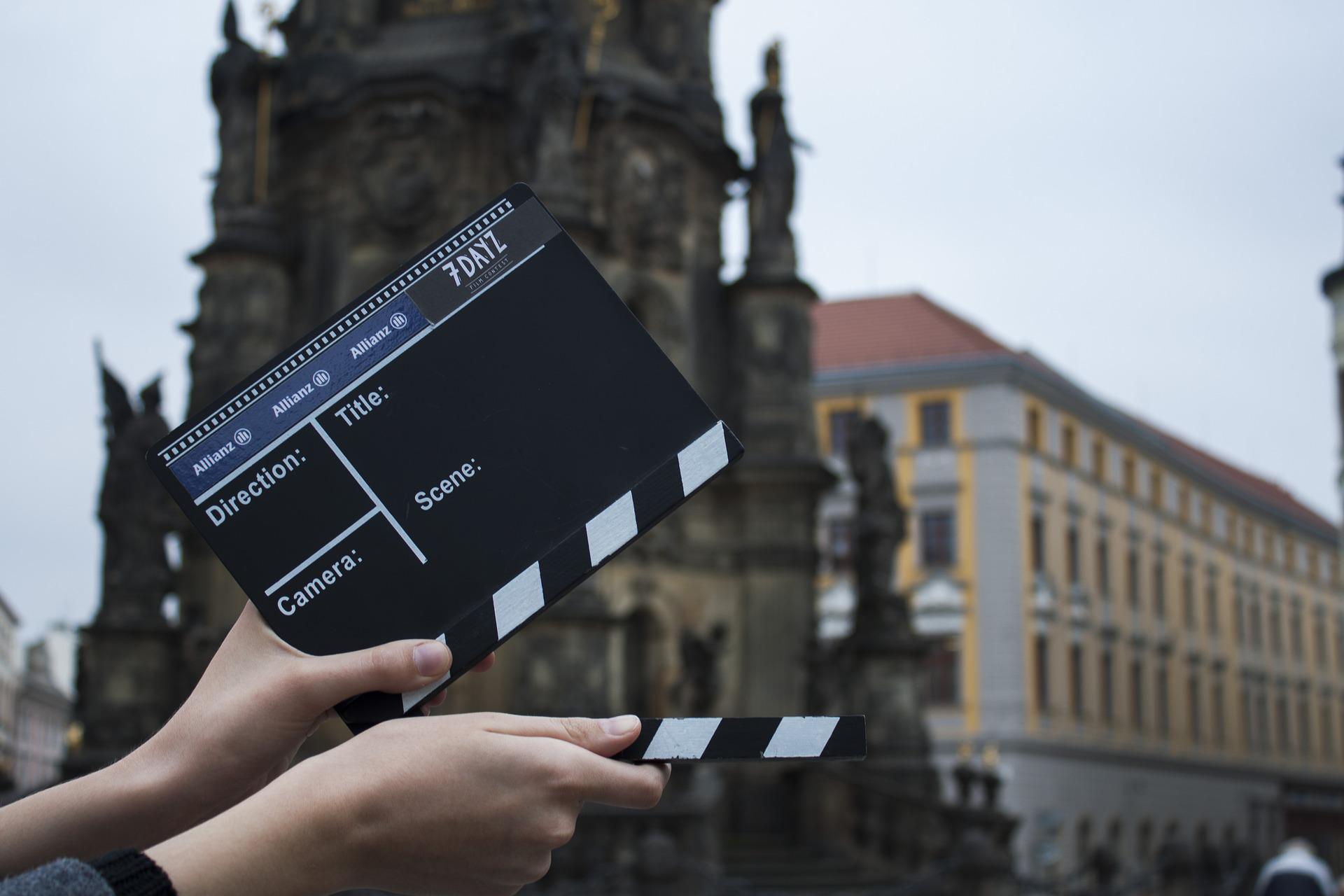 Casting comédiens hommes et femmes trentenaires pour un tournage de publicité web à Paris