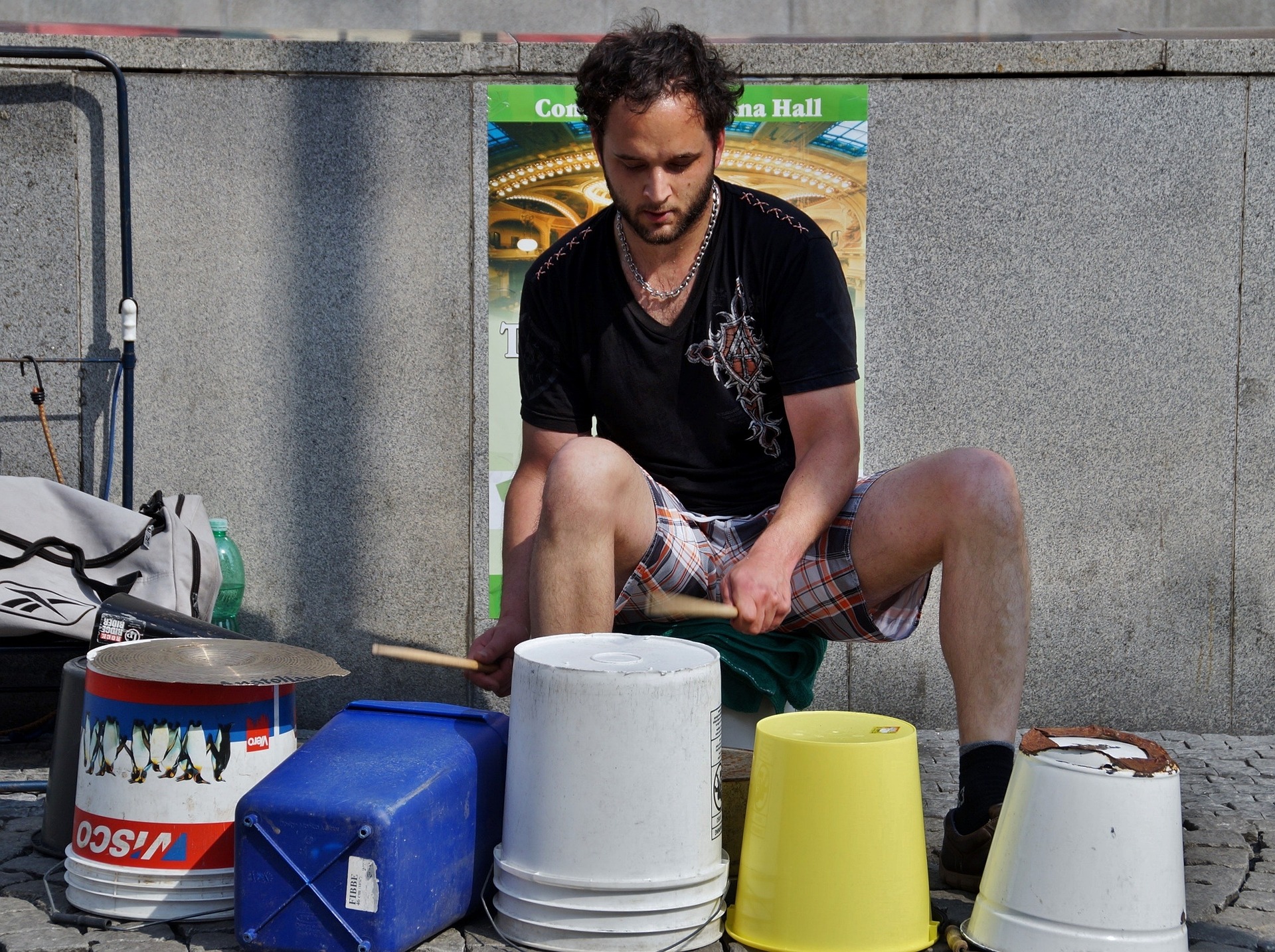 Casting street drummer pour un film publicitaire sur toute la France pour un tournage à Marseille