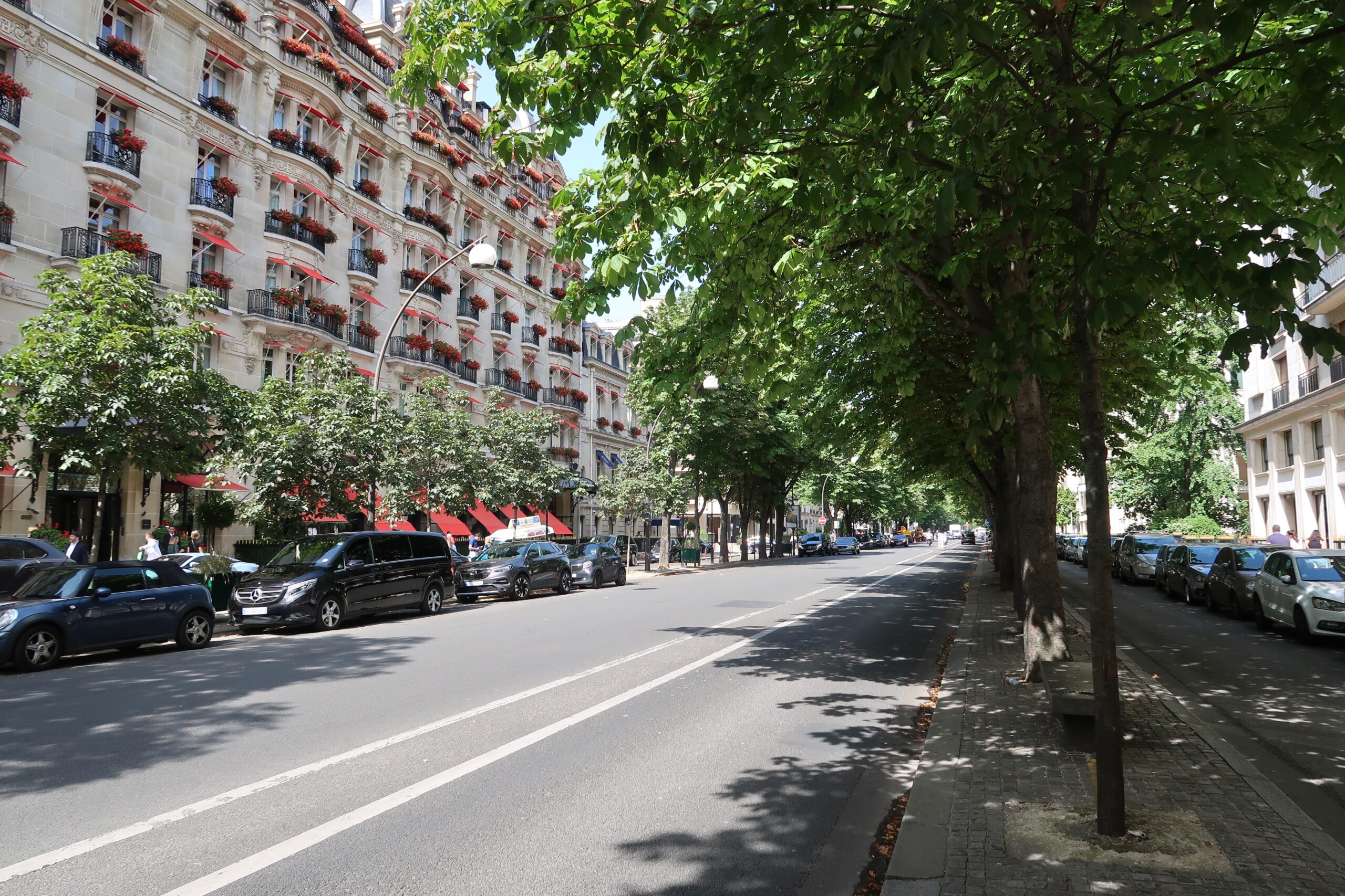 Casting urgent de Modèles/Comédiennes (30-50 ans) pour une animation Avenue Montaigne