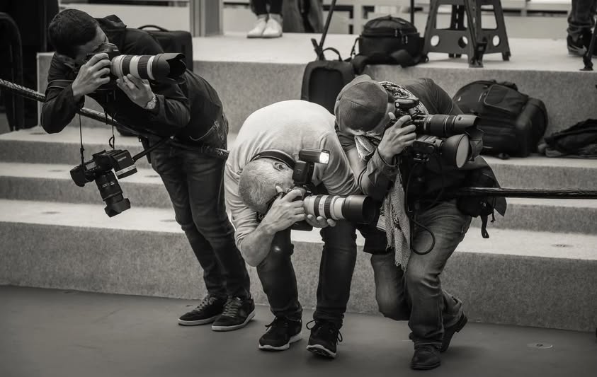 Casting vraies photographes en figuration pour la série américaine Netflix Sott en tournage à Paris