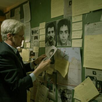 Découvrez les acteurs et actrices la distribution de Lockerbie Attentat en plein vol, le casting complet de la série, le synopsis et les informations de diffusion de cet inédit sur M6.