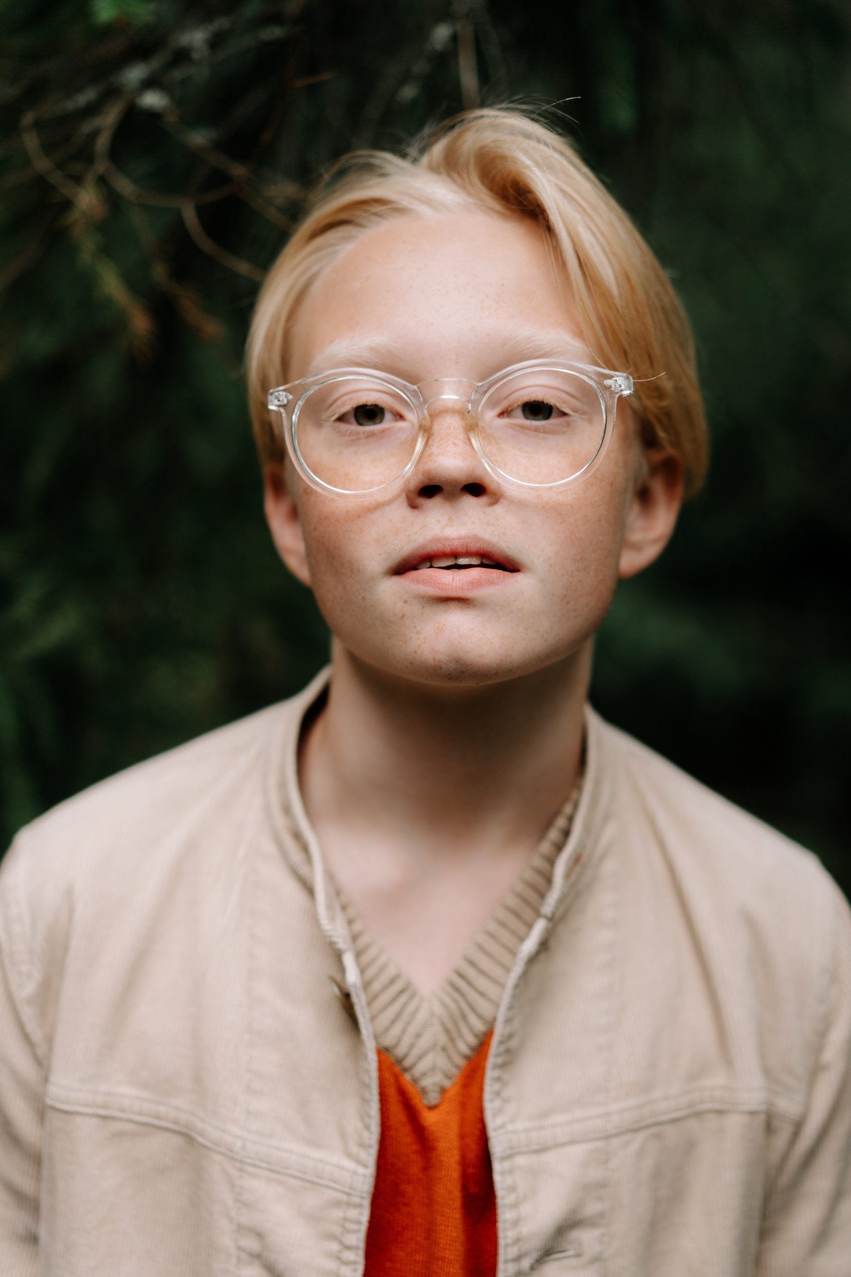 Casting jeune comédien pour le téléfilm « Service Volé » avec Julie de Bona et Samuel Labarthe
