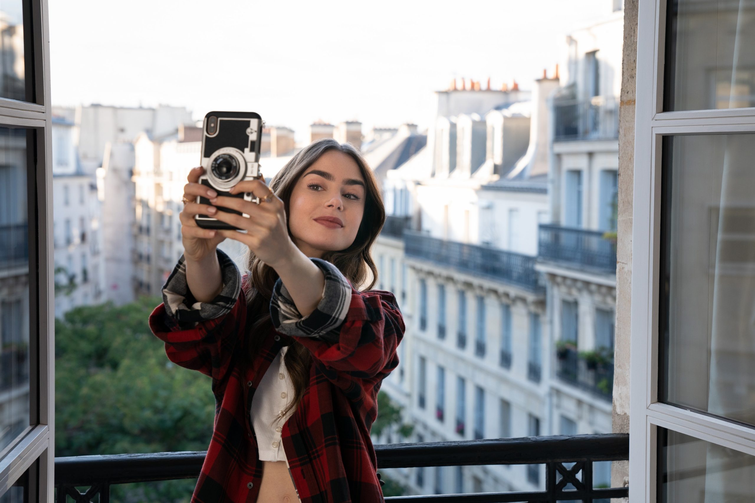 Casting doublure mains pour la saison 2 de la série Netflix « Emily In Paris »